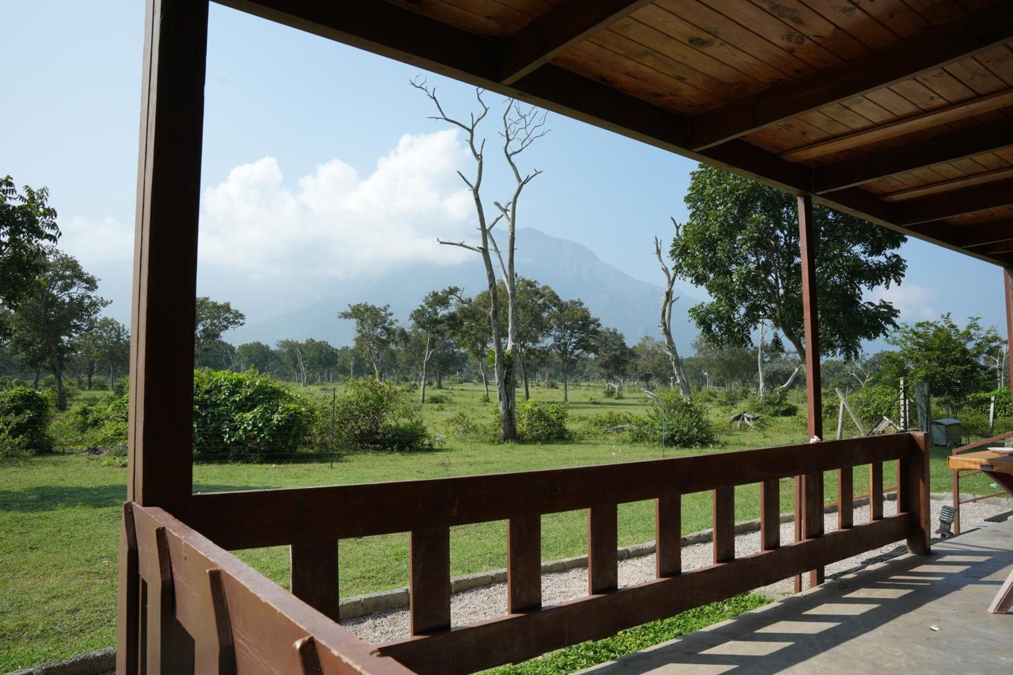 ลาภฐิ รีสอร์ต Bed & Breakfast มาสินากุดี ภายนอก รูปภาพ