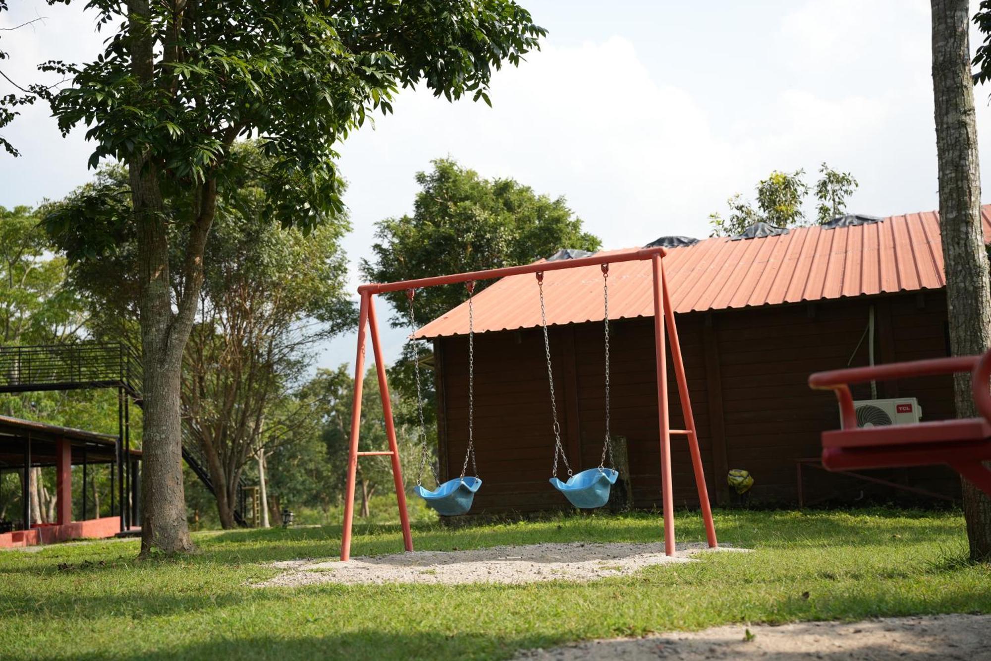 ลาภฐิ รีสอร์ต Bed & Breakfast มาสินากุดี ภายนอก รูปภาพ