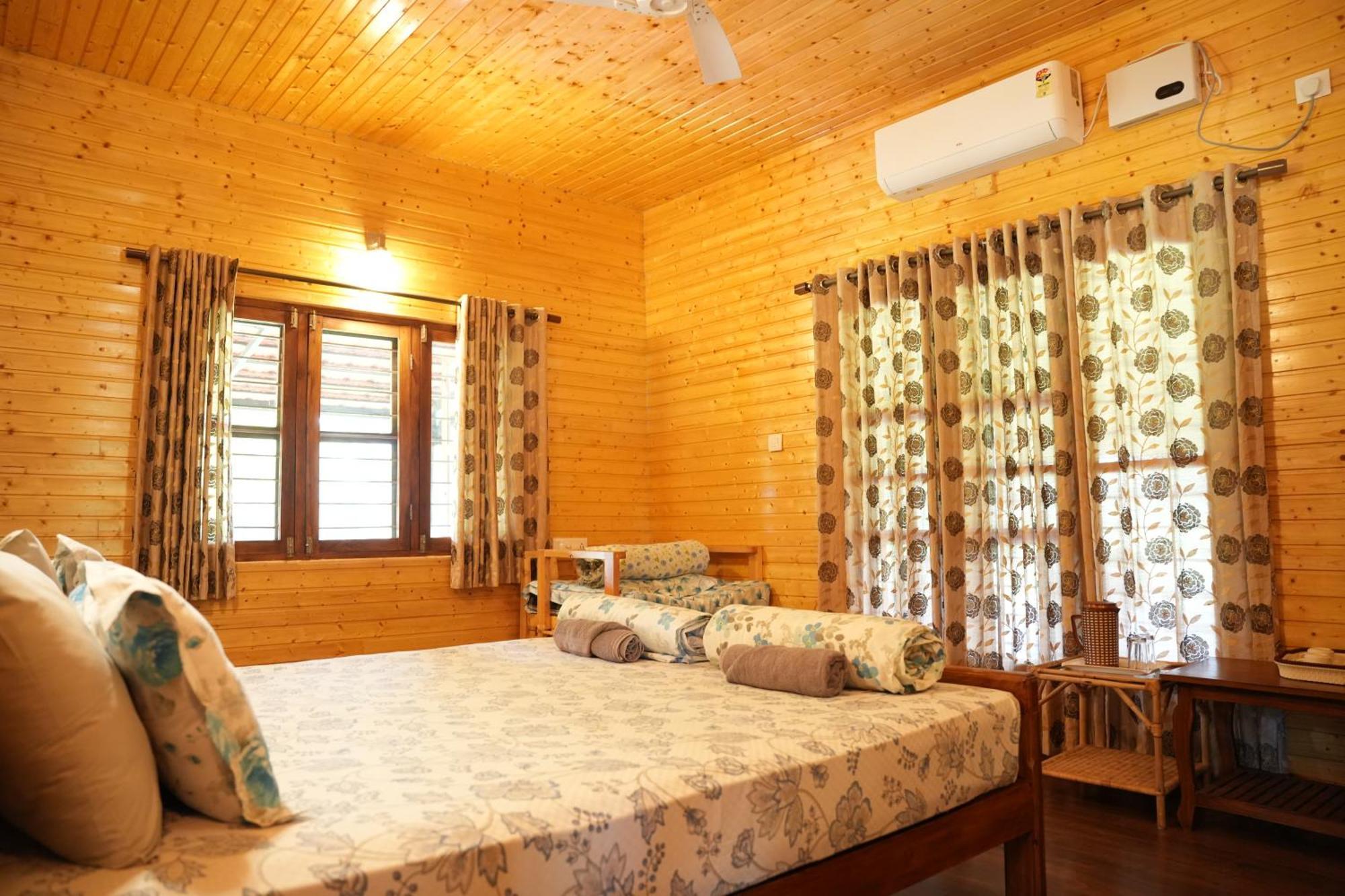 ลาภฐิ รีสอร์ต Bed & Breakfast มาสินากุดี ภายนอก รูปภาพ