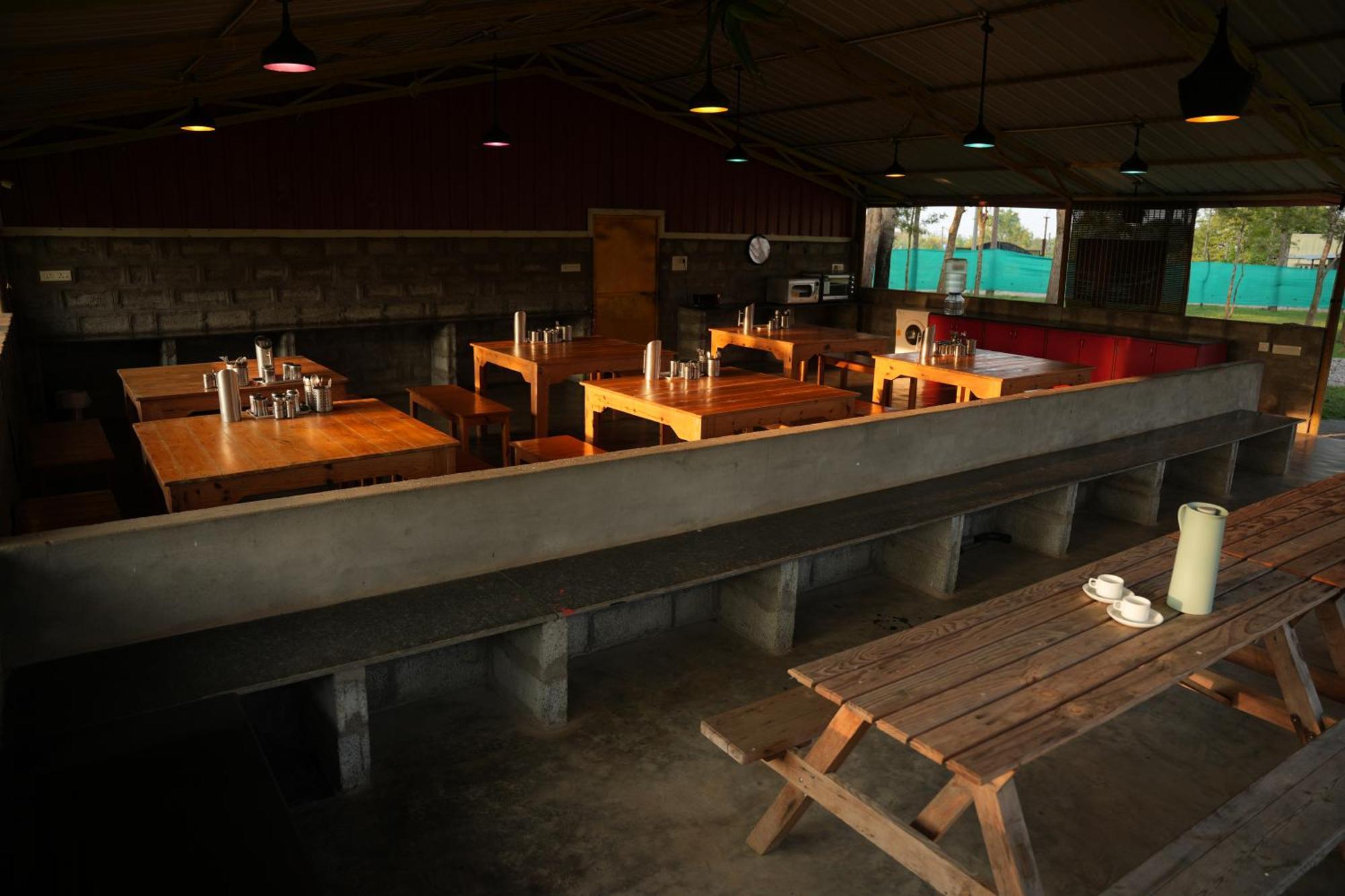 ลาภฐิ รีสอร์ต Bed & Breakfast มาสินากุดี ภายนอก รูปภาพ