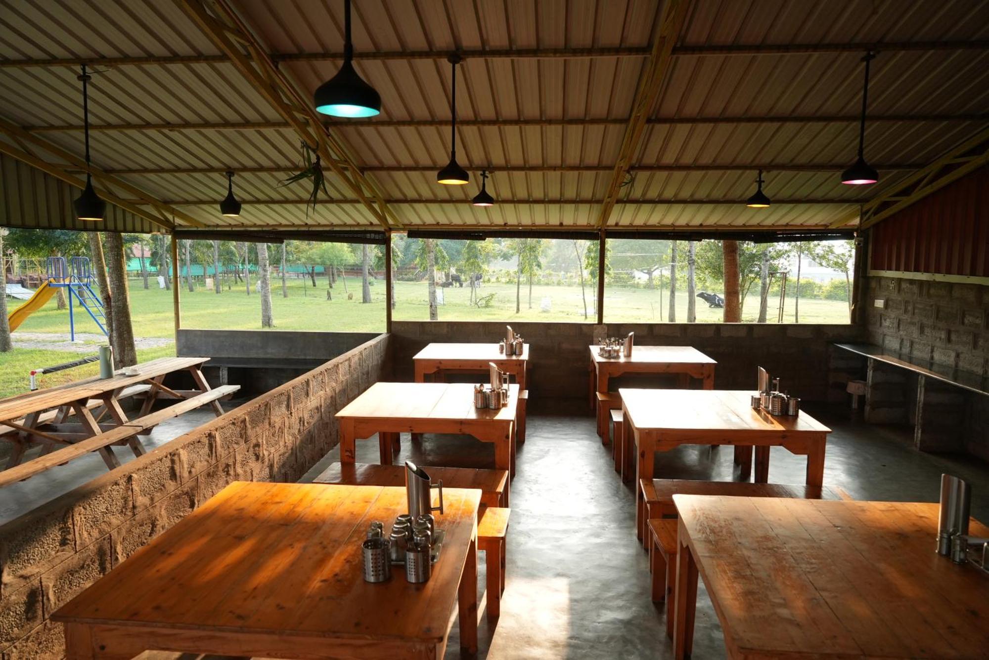 ลาภฐิ รีสอร์ต Bed & Breakfast มาสินากุดี ภายนอก รูปภาพ